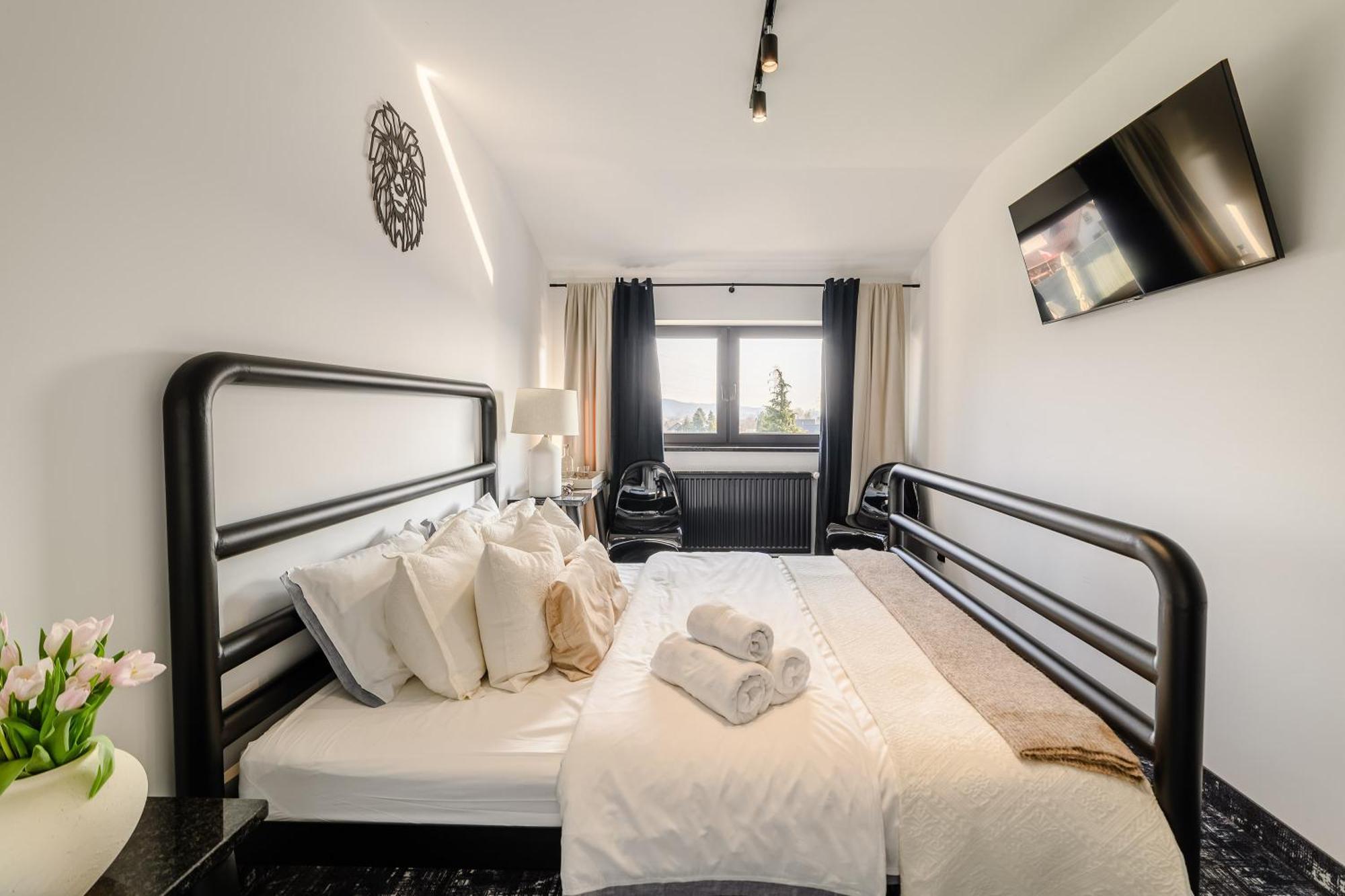 Golden Lion House Bed&Breakfast Rumia Eksteriør bilde