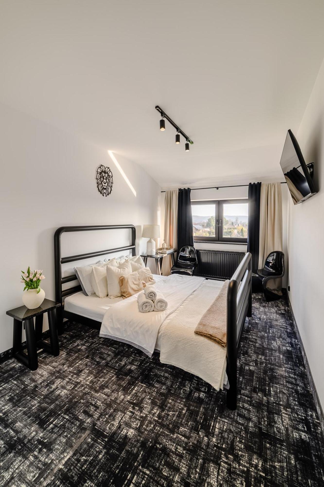 Golden Lion House Bed&Breakfast Rumia Eksteriør bilde