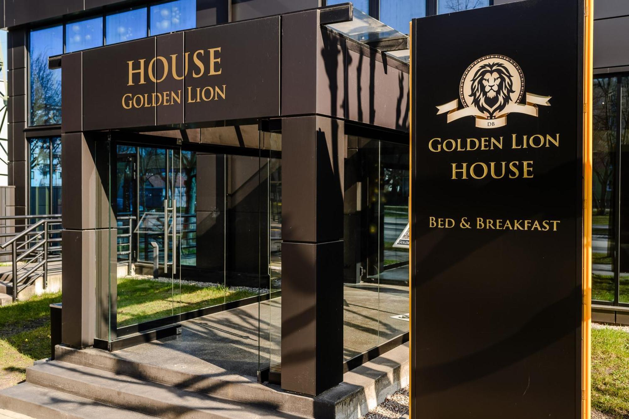 Golden Lion House Bed&Breakfast Rumia Eksteriør bilde